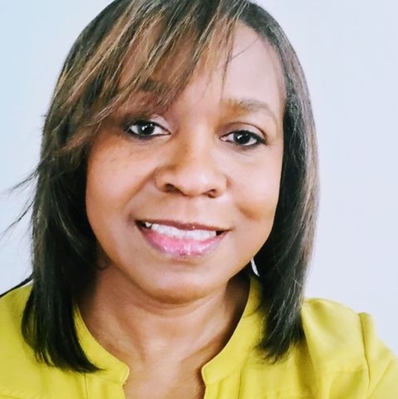 Meet your Posher, Stephanie - Picture 1 of 1